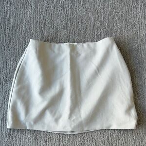 Abercrombie & Fitch A&F Scarlett Curve Love Mini Skort in Taupe